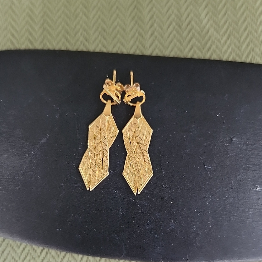 14K Gold Vintage Elegant Solid Gold Braided Herringbone Dangle Pierced Earrings - Picture 8 of 15